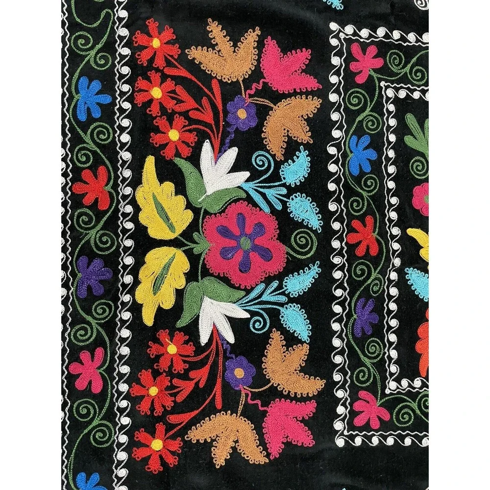 Vtg Uzbek‎ Suzani Handmade Embroidery on Velvet Tablecloth Wall Hanging 53